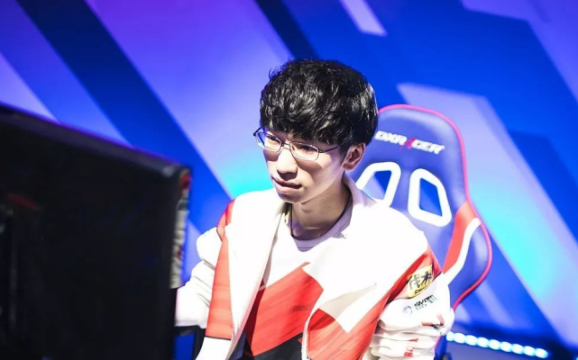 西甲最新积分战报 三叉戟各1球 巴萨大胜 首轮就将压力甩给皇马