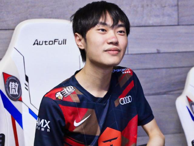 站位也更有 站位也更有